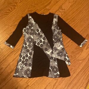 NWOT Parsley & Sage long shirt or shirt dress - black and white M